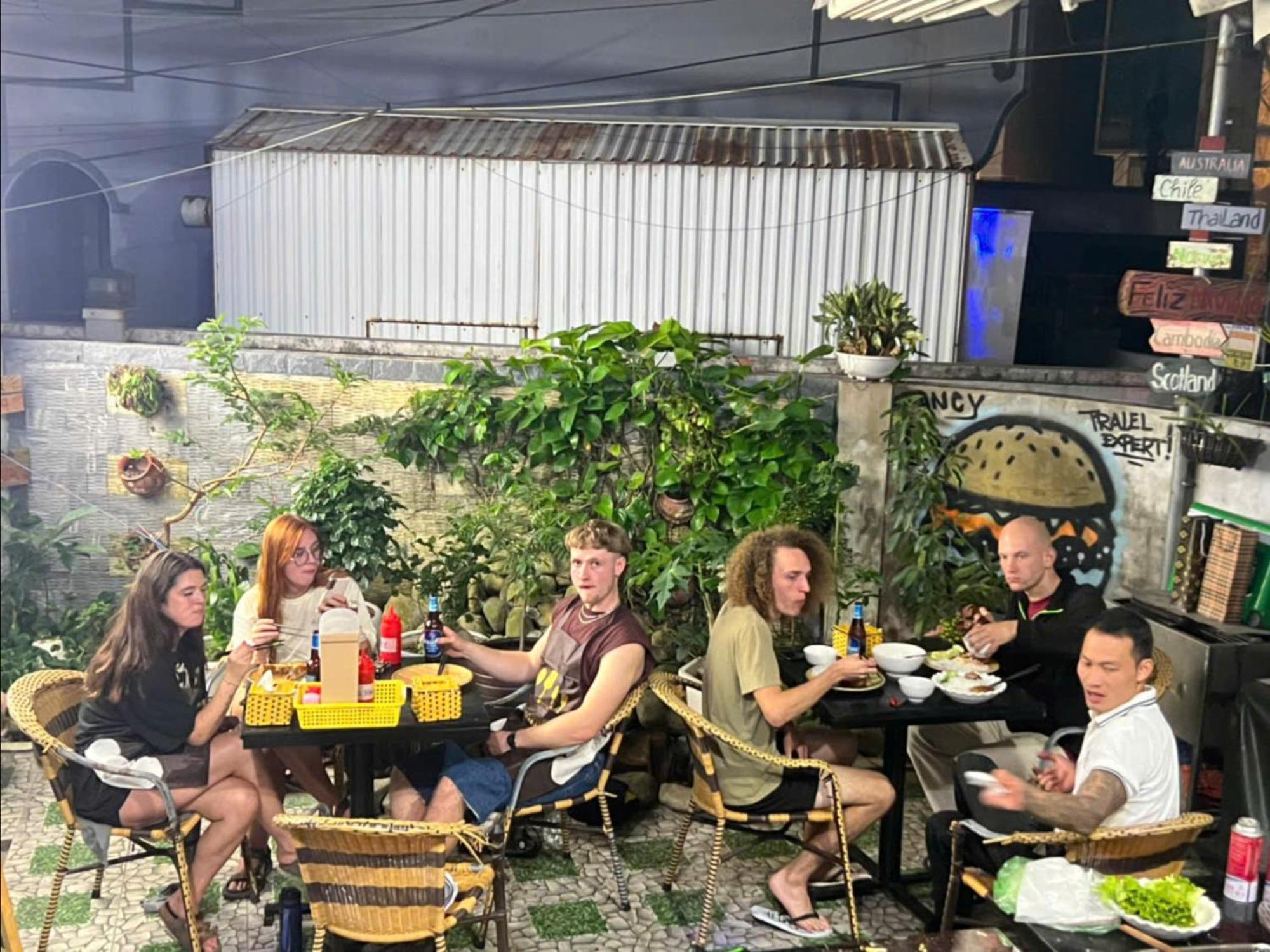 Ha Long Fancy Hostel With Vegetarian And Vegan Restaurant Exterior foto